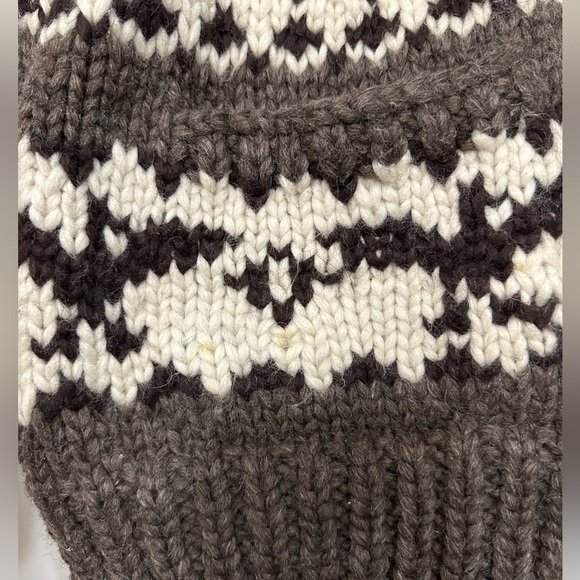 Vintage authentic Tuak Cowichan First Nations hand knit wool eagle coat/sweater - Picture 6 of 14